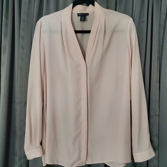 Jones New York Tops - Jones New York EUC Women's Pale pink long sleeve blouse Large Button down